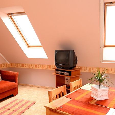 Abbazia Apartman Willa Gyula Zewnętrze zdjęcie